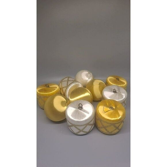 Lot of (10) Vintage Silk Thread Christmas Tree Ornaments - Picture 1 of 5